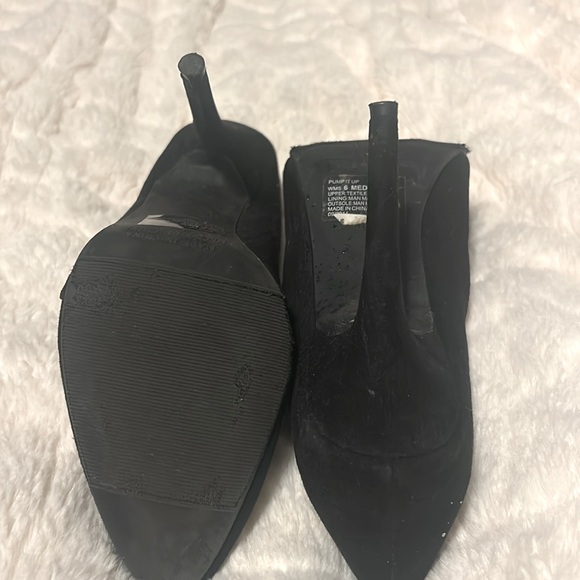 Black heels - Picture 5 of 5